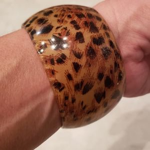 Beautiful, animal print, acrylic, cuff bracelet. Great condition.